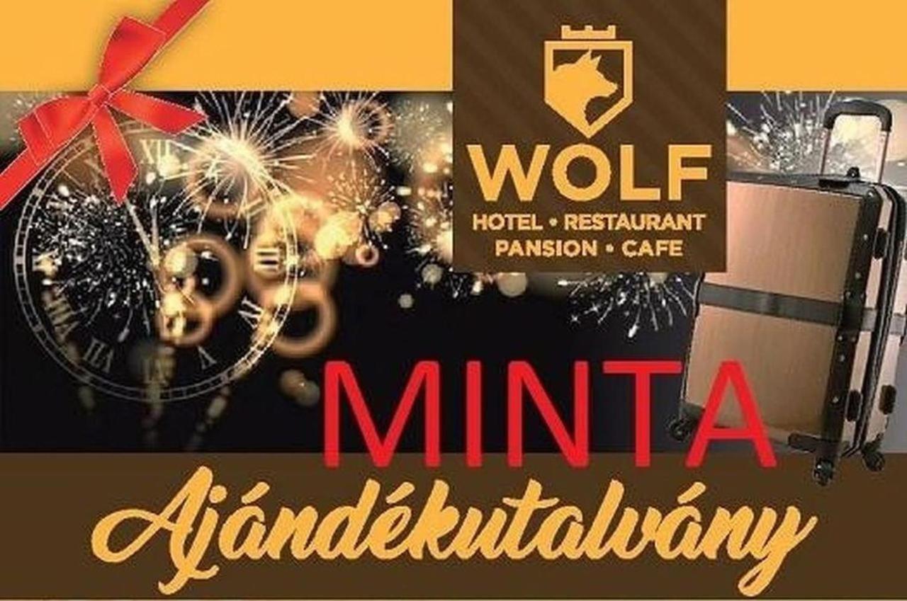 Wolf Hotel Sarvar Ngoại thất bức ảnh